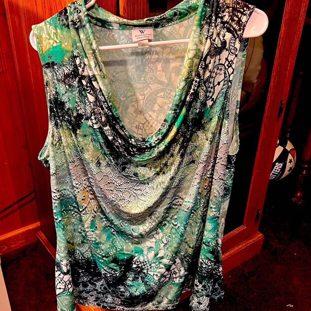 Worrying slinking top